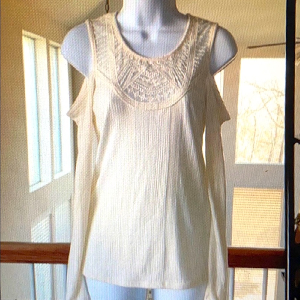 Jessica Simpson cold shoulder long sleeve top